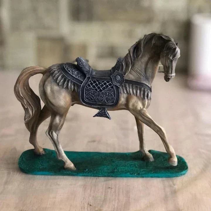 Asil Adımlar: Yürüyen At Biblo - Evinize Zarafet Katın