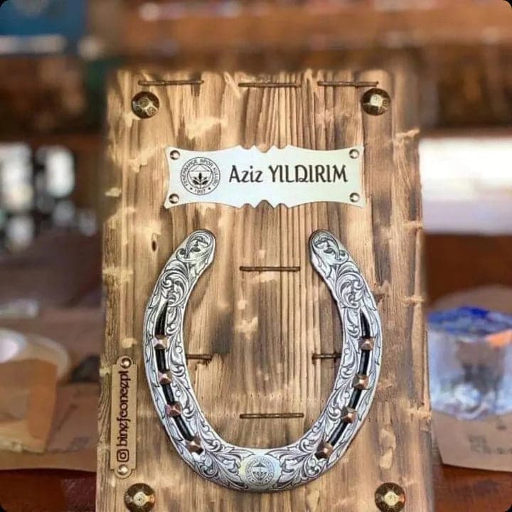 Tam Gravürlü Kişiye Özel Tasarımlı At Nalı - 3